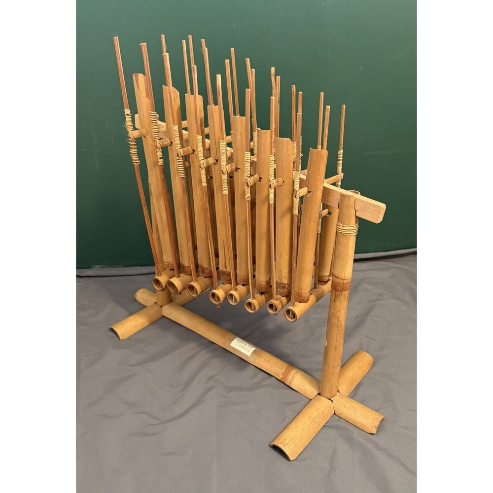 Angklung, Traditional West Java Bamboos Musical Instrument 1 oktaf
